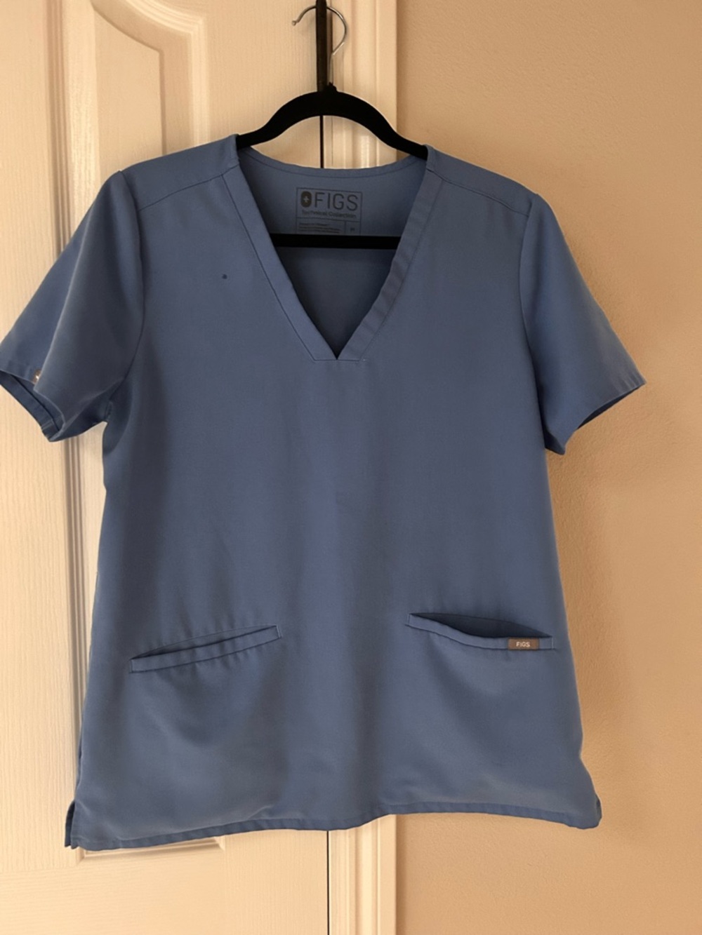 FIGS Blue Scrub Set - Picture 4 of 8